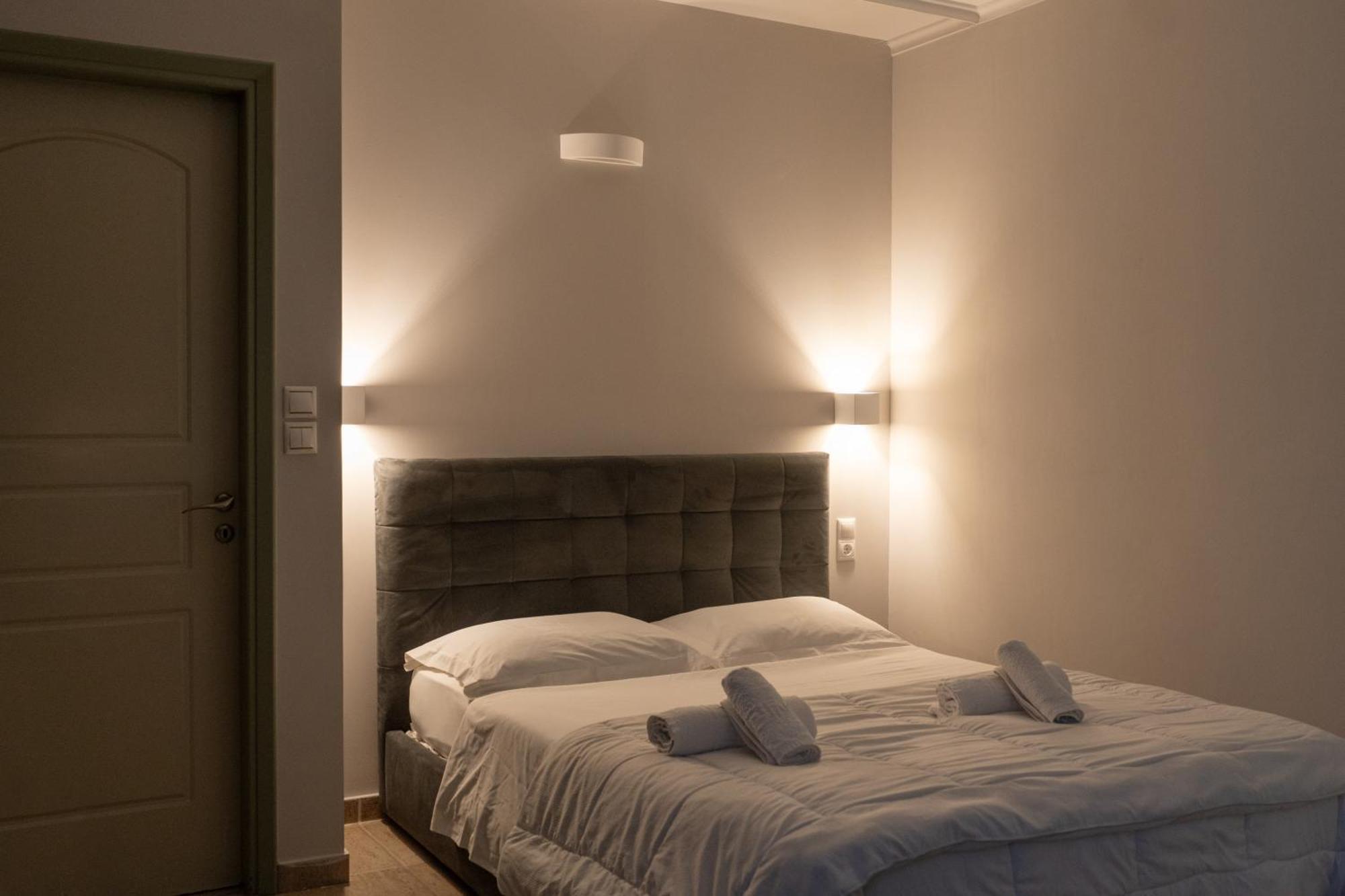 Central Studio - Fully Equiped. Ideal For Couples Patras Exterior foto